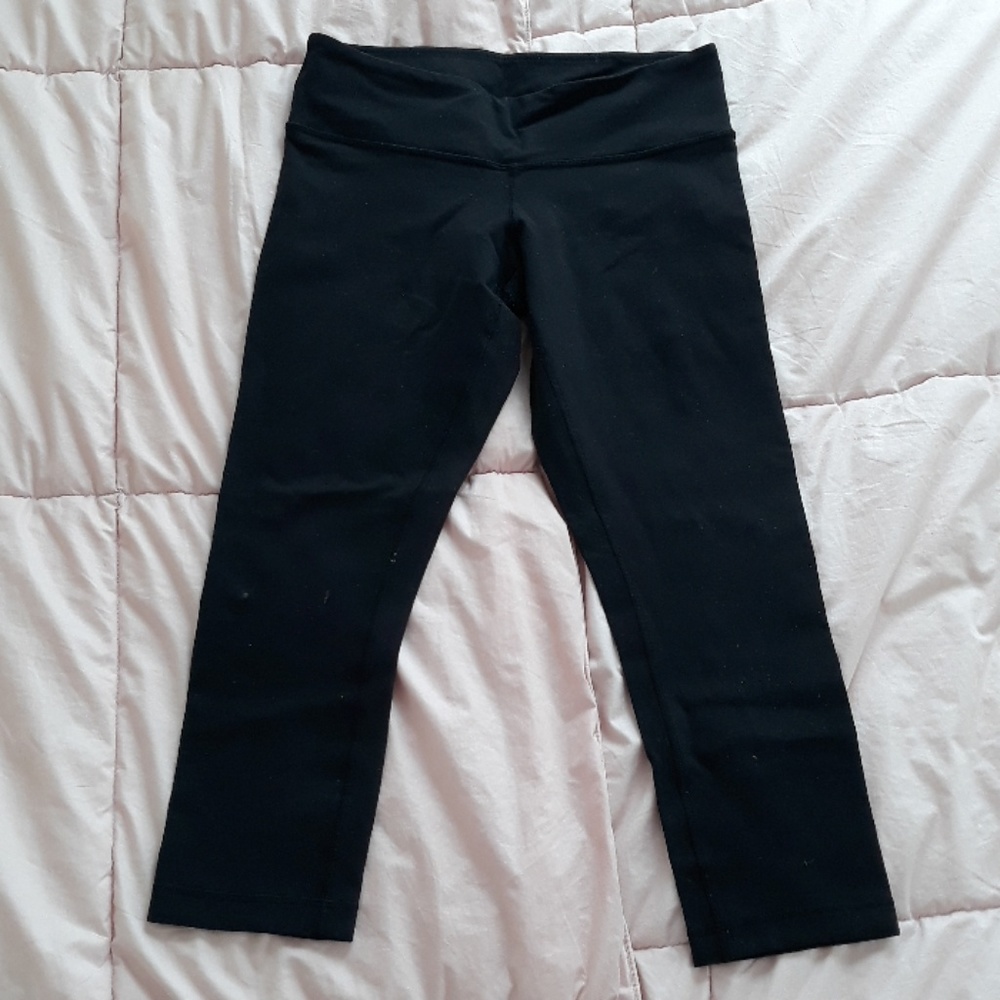 Black lululemon leggings